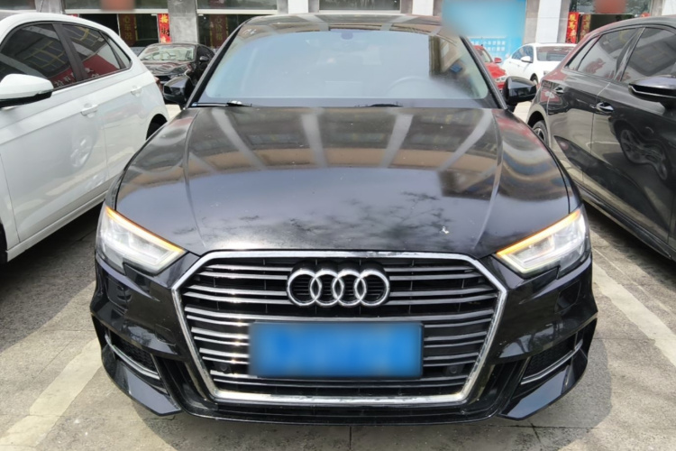 Audi A3 2019 car image #3