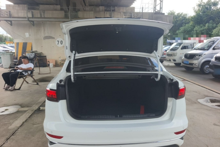 GEELY Emgrand 2025 car image #19
