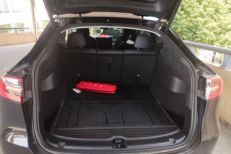 Tesla Model Y 2022 #19 Tesla Model Y 2022 car image #19