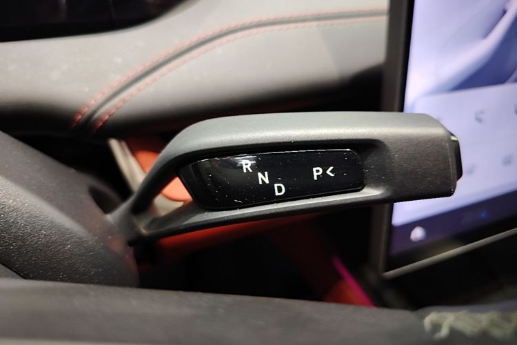MI SU7 2025 immagine di auto #14