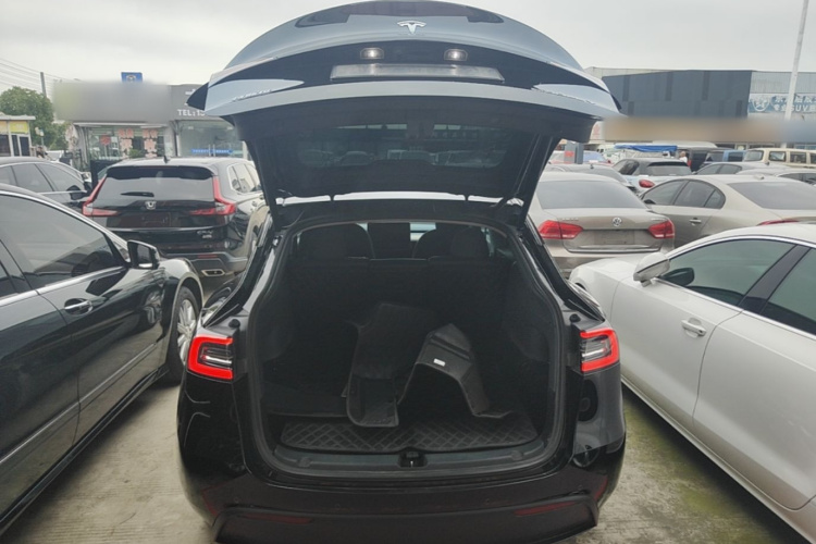 Tesla Model Y 2022 #19 Tesla Model Y 2022 car image #19