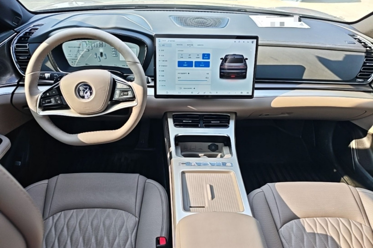 BYD Han 2025 car image #10