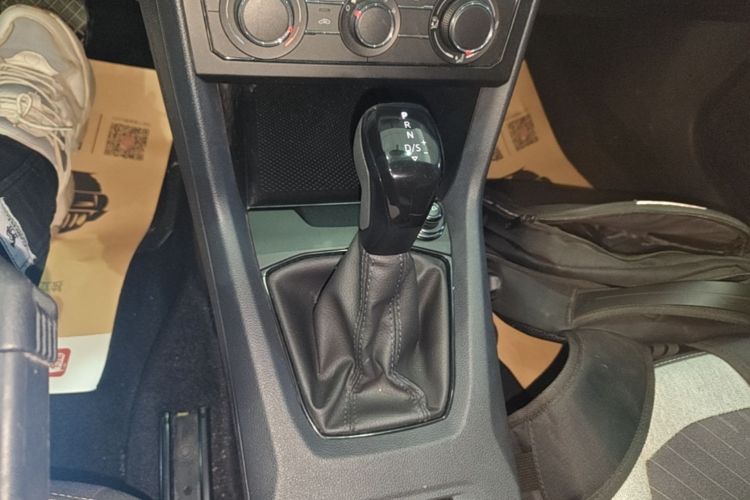 Volkswagen Tharu 2025 car image #14