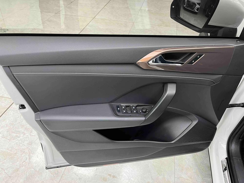 Volkswagen Tharu 2022 #16 Volkswagen Tharu 2022 car image #16