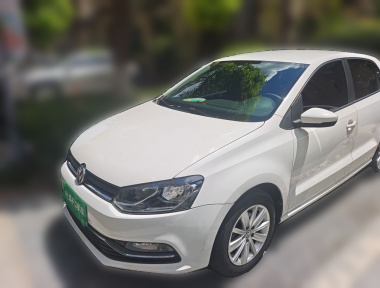 Volkswagen Polo 2015 Volkswagen Polo 2015 car image