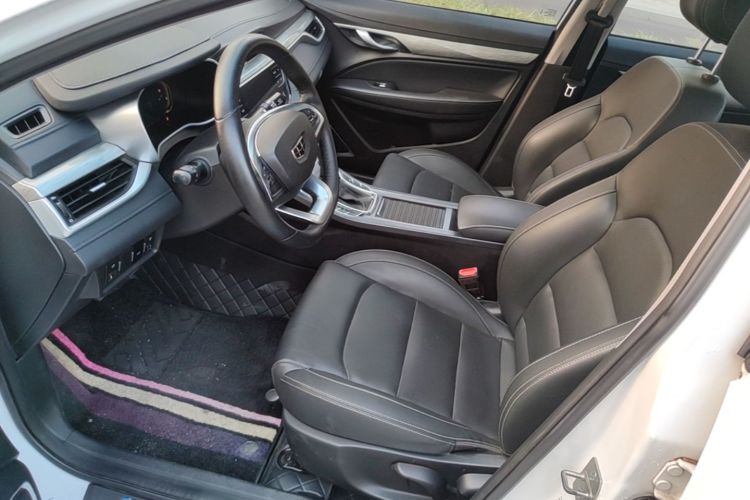 GEELY Emgrand 2019 #15 GEELY Emgrand 2019 صورة سيارة #15