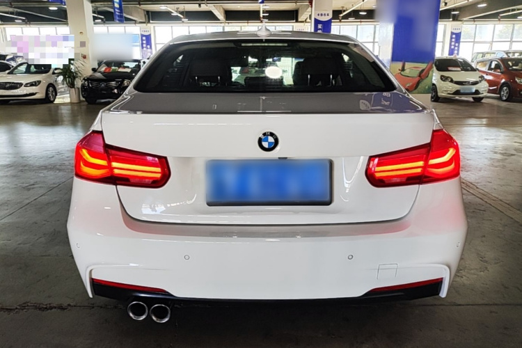 BMW 3 Series 2018 imagem de carro #6
