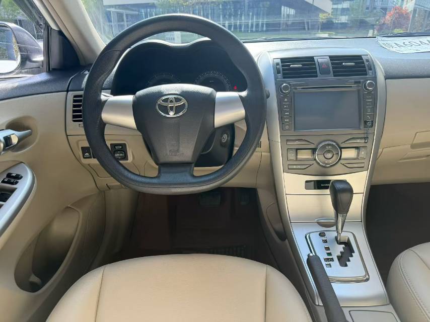Toyota Corolla 2014 #8 Toyota Corolla 2014 car image #8