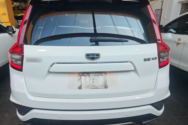 GEELY Vision X6 2019 image de voiture #4