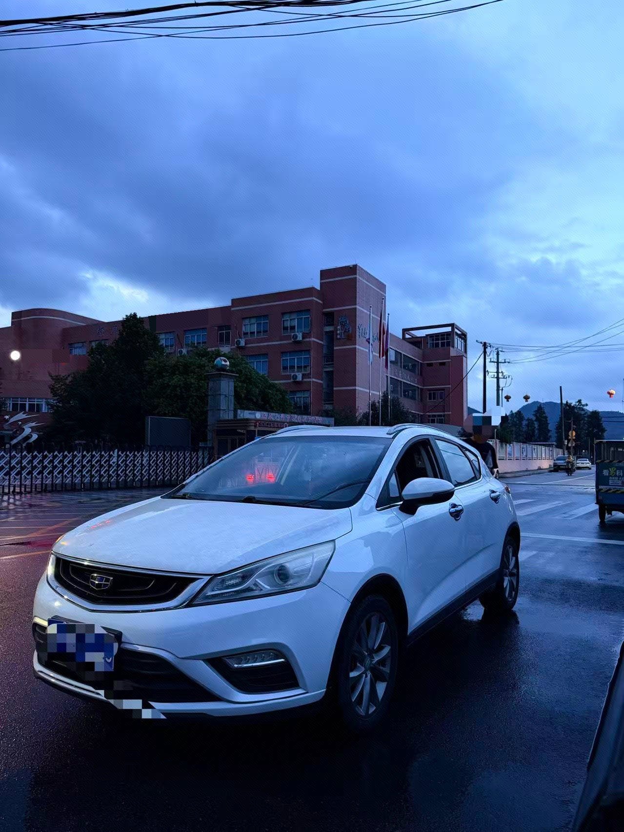 GEELY Emgrand GS 2018 GEELY Emgrand GS 2018 car image