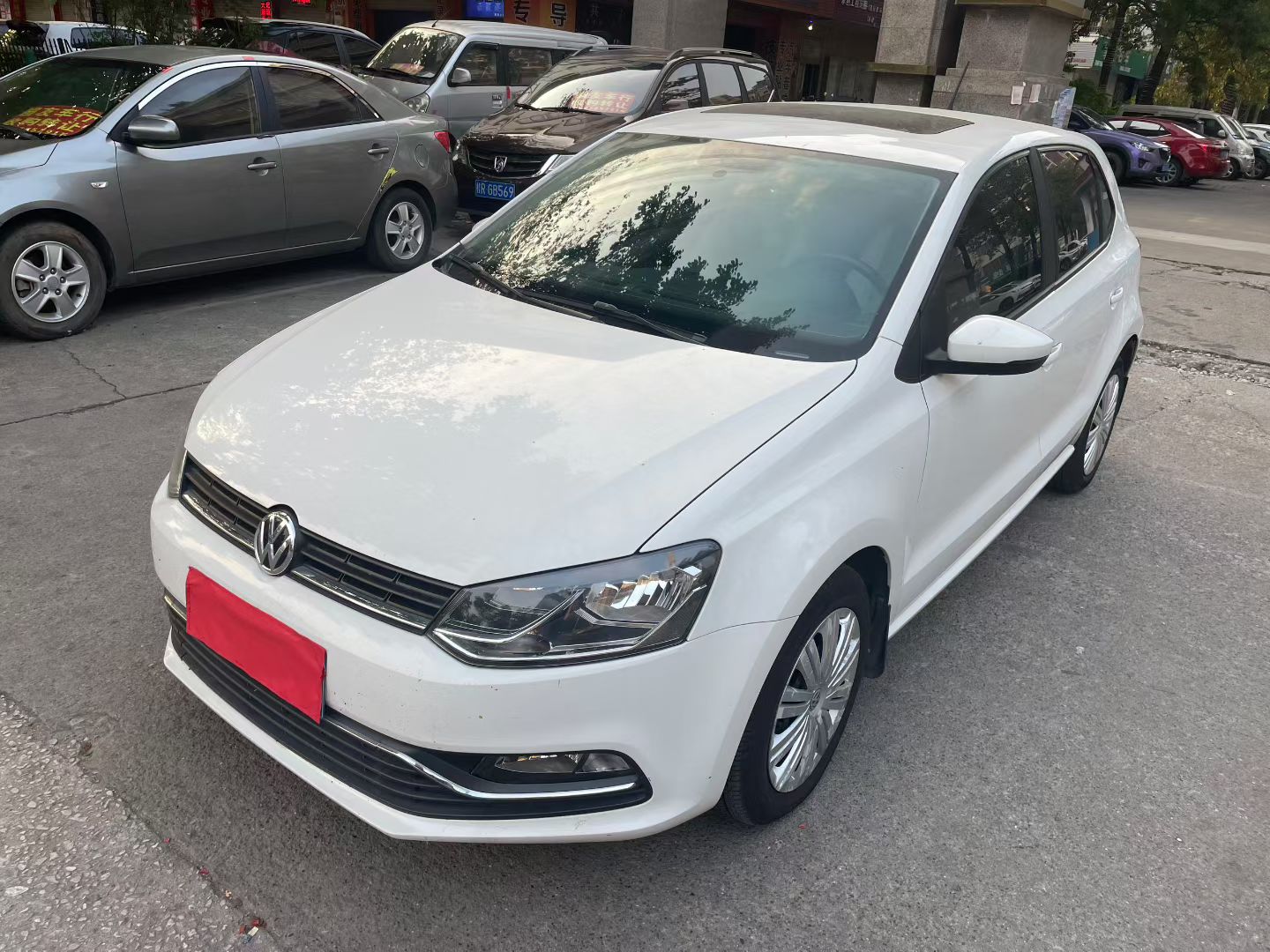 Volkswagen Polo 2016 Volkswagen Polo 2016 car image