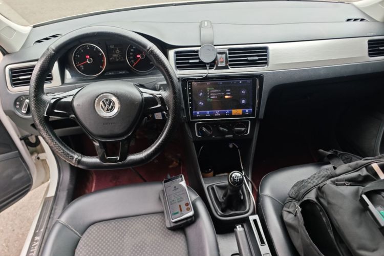 Volkswagen Santana 2017 car image #10