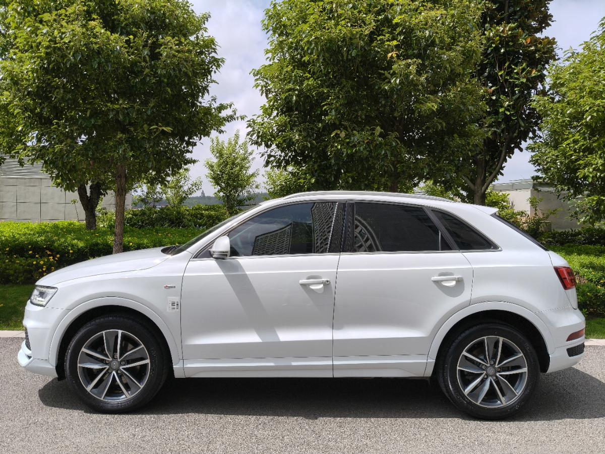 Audi Q3 2019 car image #3