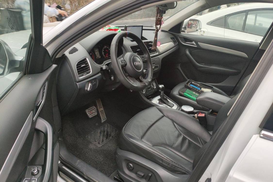 Audi Q3 2013 #23 Audi Q3 2013 car image #23