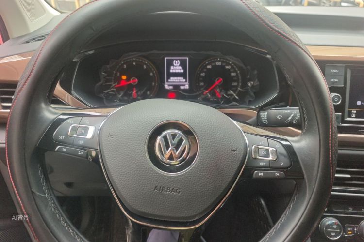 Volkswagen Tharu 2020 car image #13