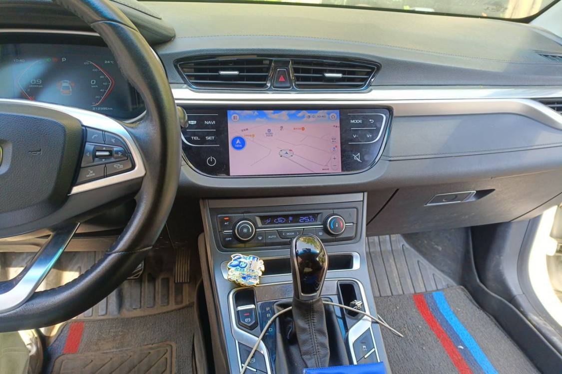 GEELY Emgrand 2019 #26 GEELY Emgrand 2019 car image #26