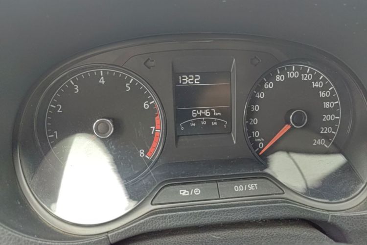 Volkswagen Polo 2018 car image #12