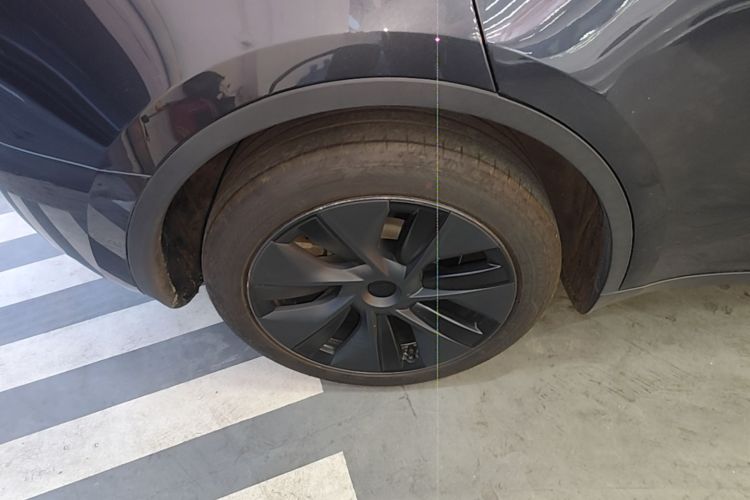 Tesla Model Y 2024 #10 Tesla Model Y 2024 car image #10
