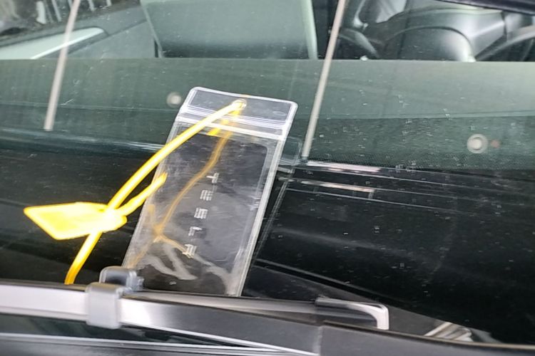 Tesla Model Y 2024 car image #9