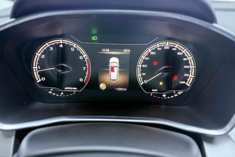 GEELY Coolray 2021 #12 GEELY Coolray 2021 car image #12