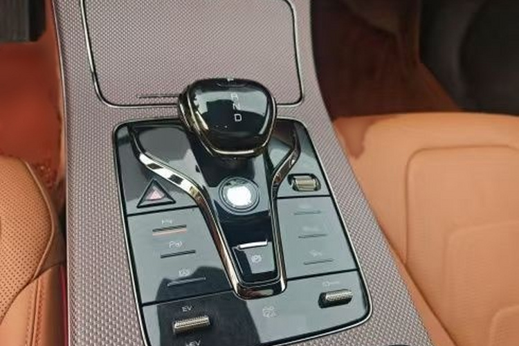 BYD Han 2022 car image #15