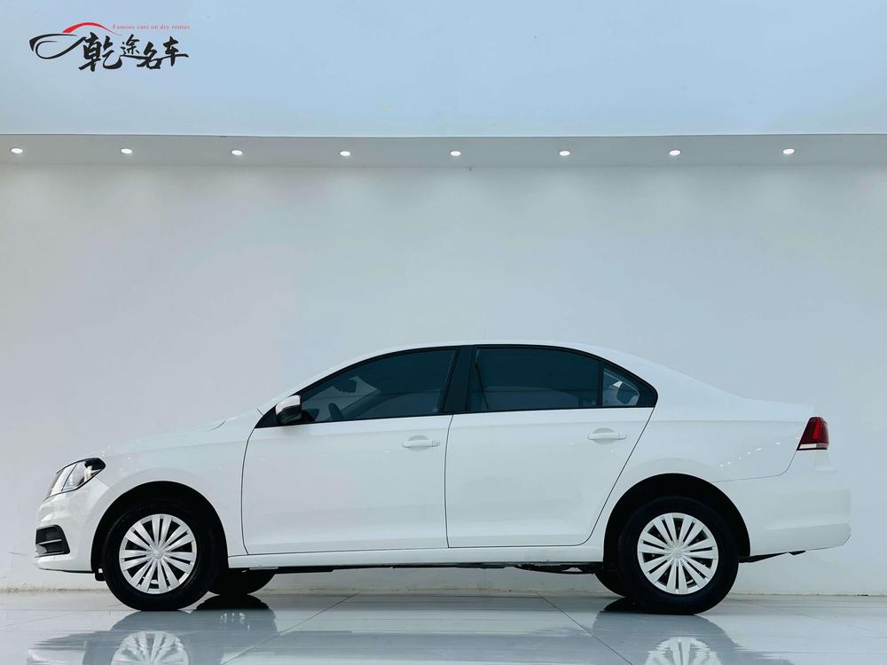 Volkswagen Santana 2022 car image #4
