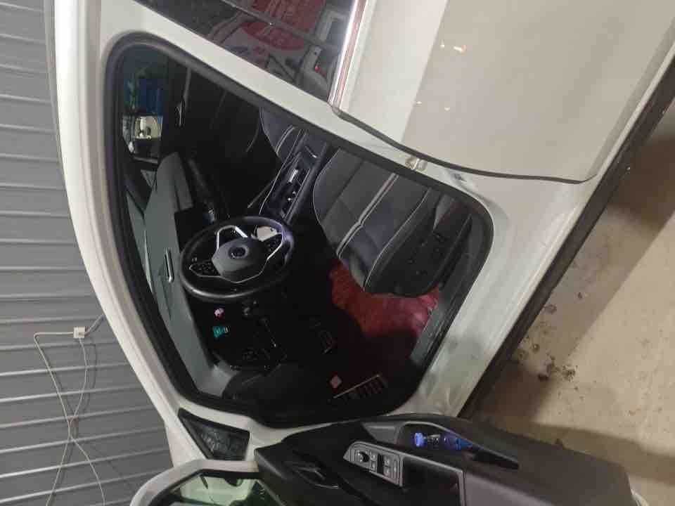 Volkswagen Golf 2022 car image #7