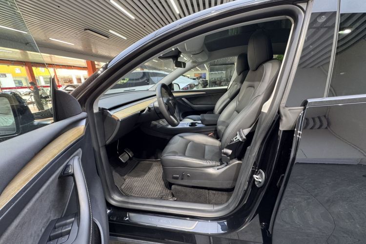 Tesla Model Y 2022 #15 Tesla Model Y 2022 car image #15