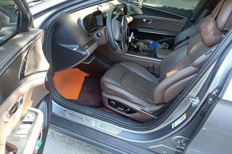 BYD Han 2022 car image #18