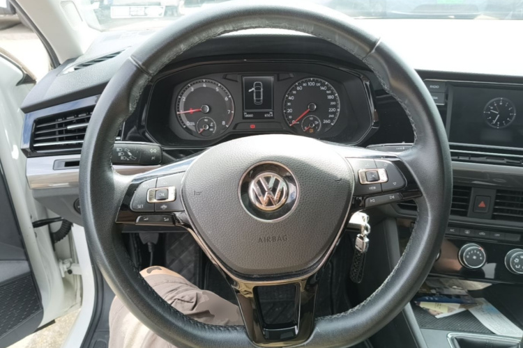 Volkswagen Bora 2020 car image #11