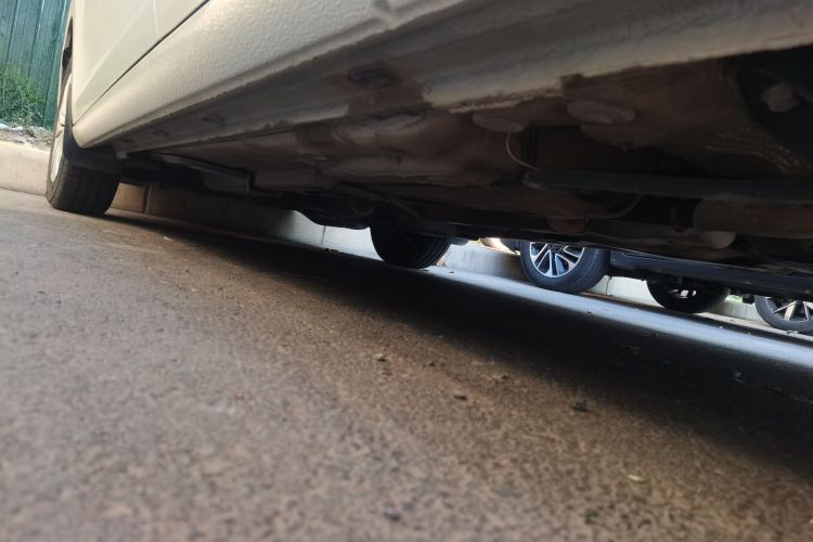 Volkswagen Santana 2017 car image #25