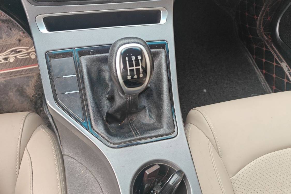 GEELY Emgrand 2018 car image #27