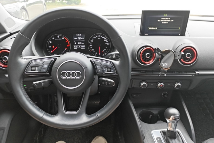 Audi A3 2020 immagine di auto #10