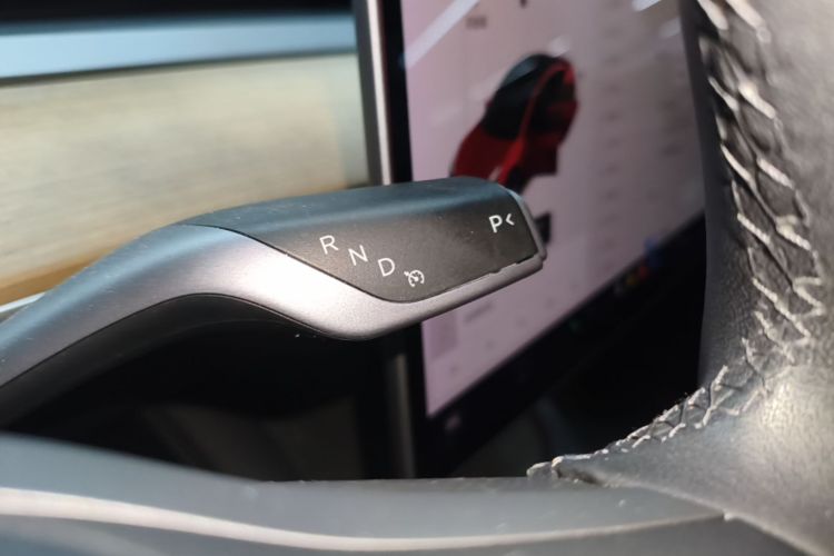 Tesla Model 3 2021 car image #14