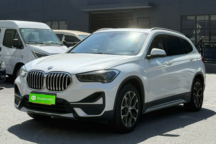 BMW X1 2020 car image #11