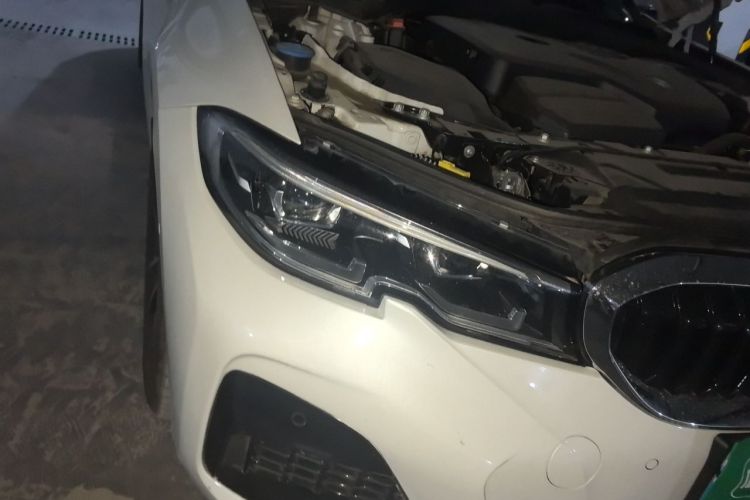BMW 3 Series 2020 car image #8