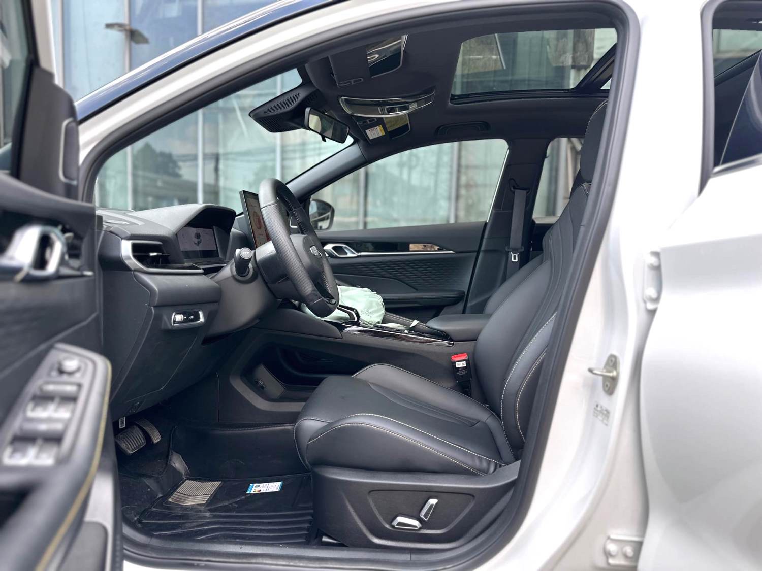 GEELY Coolray 2024 #5 GEELY Coolray 2024 car image #5