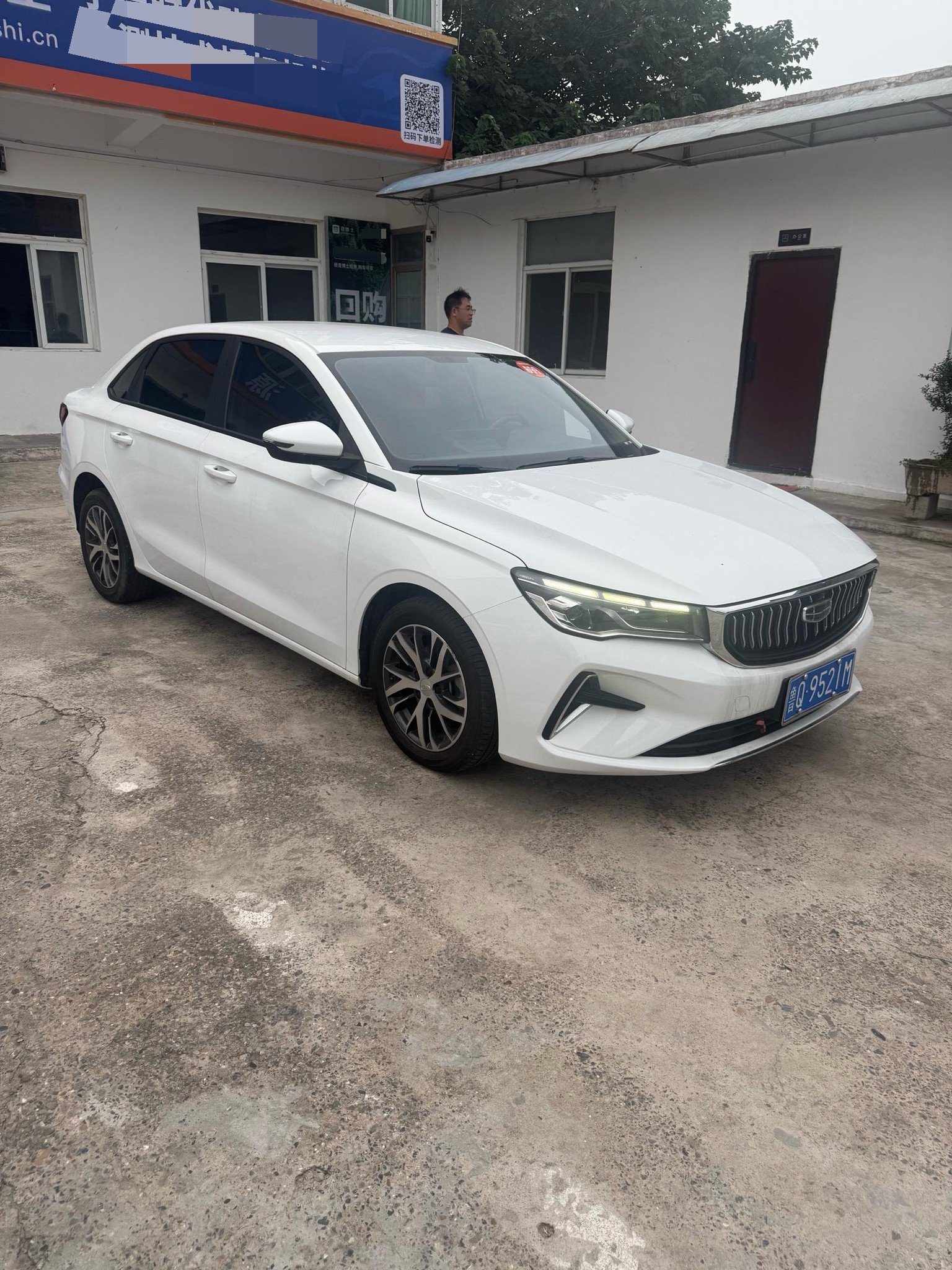 GEELY Emgrand 2023 car image #3