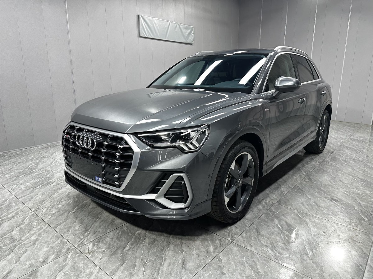 Audi Q3 2022 car image 