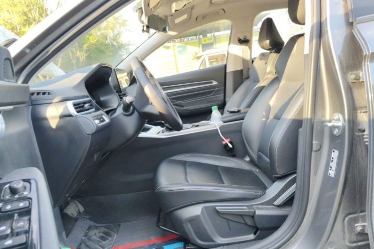 GEELY Emgrand 2022 car image #17