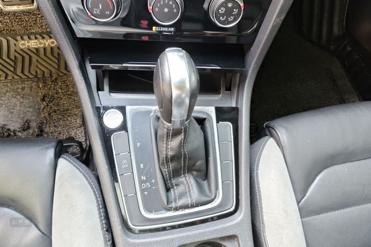 Volkswagen Golf 2019 #16 Volkswagen Golf 2019 car image #16