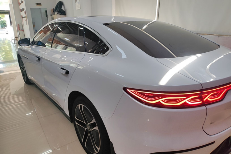 BYD Han 2023 car image #5