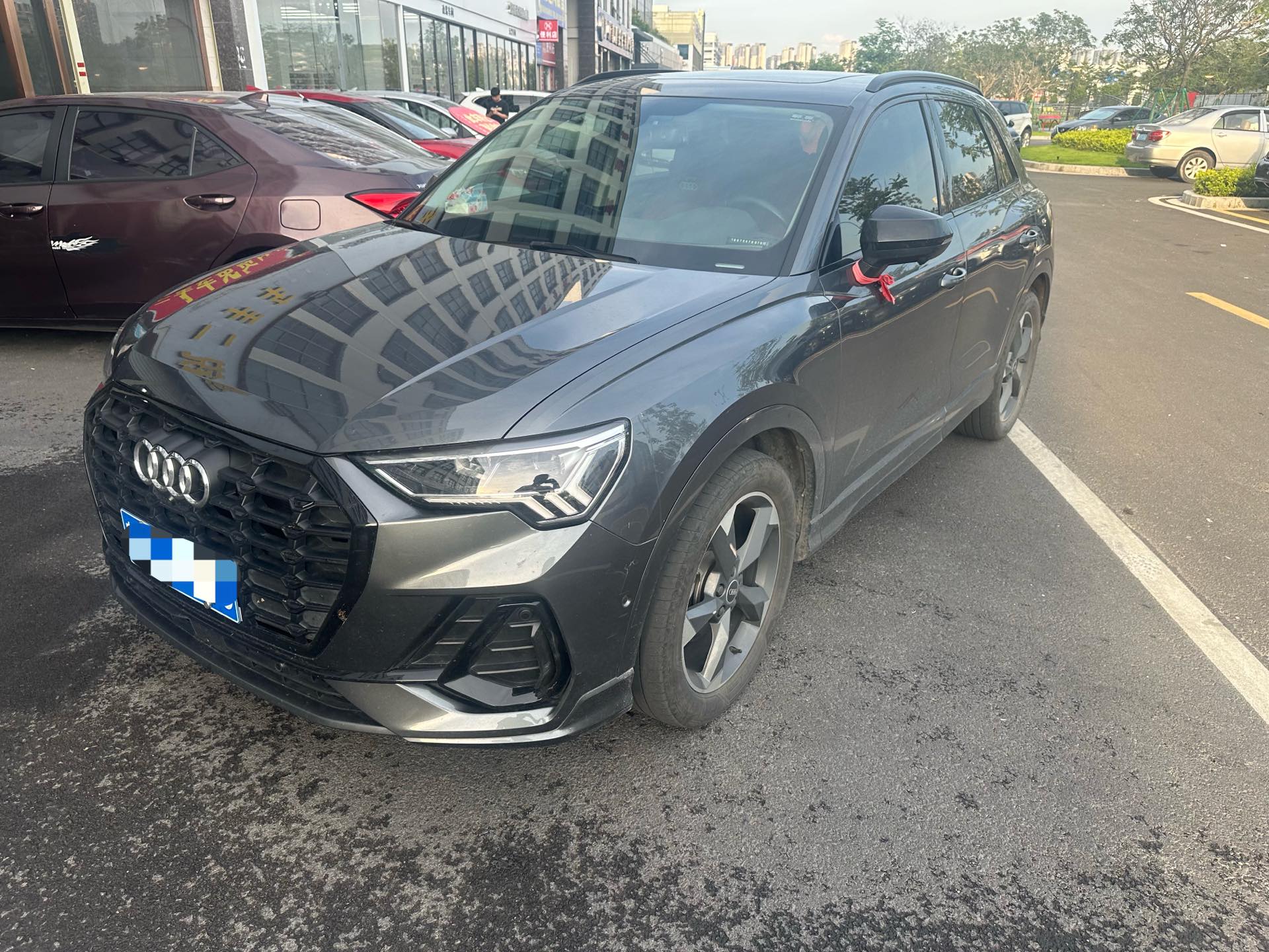 Audi Q3 2021 car image 