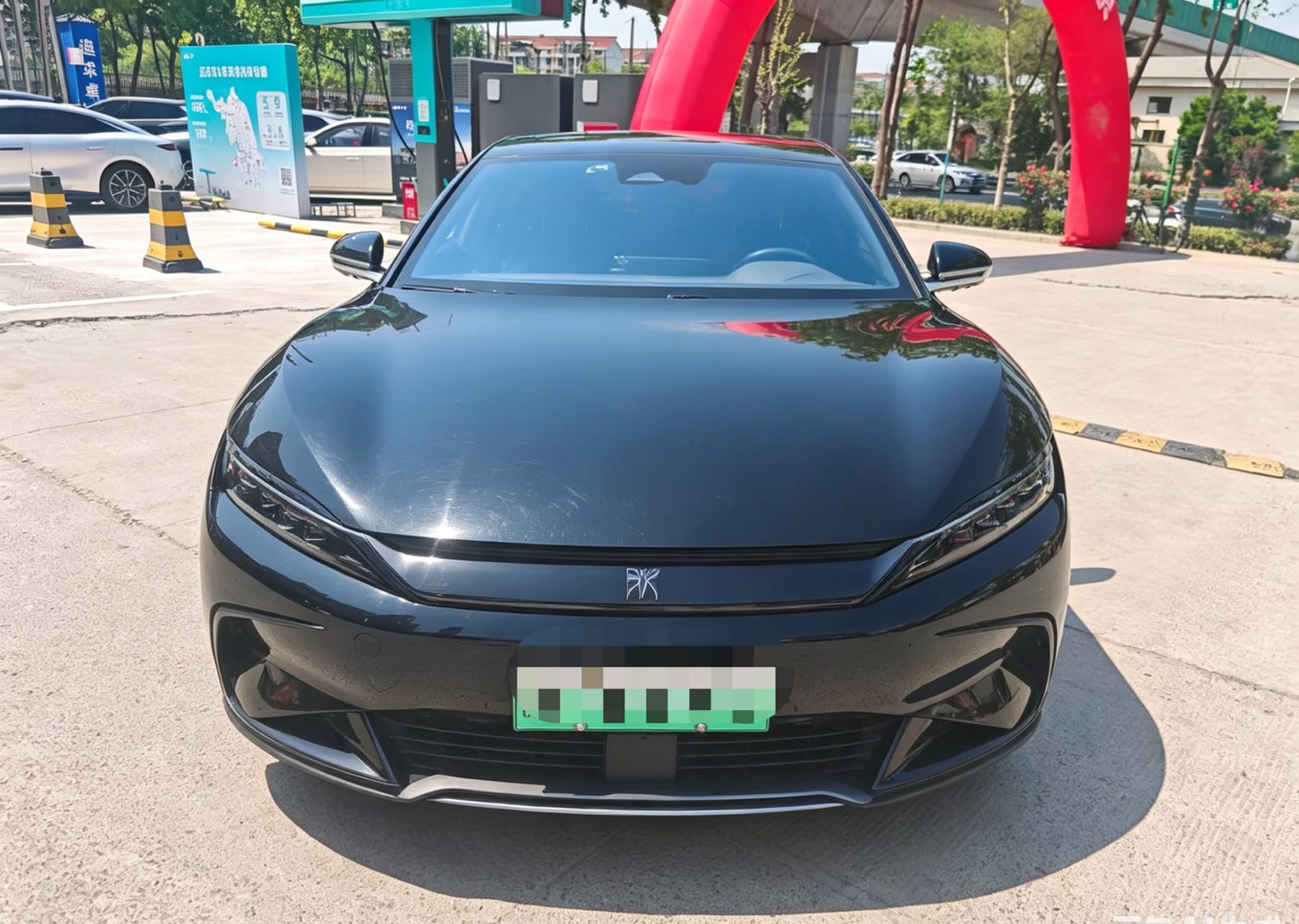 BYD Han 2023 car image #2