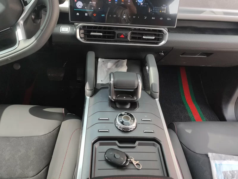 Jetour Traveller 2024 car image #15