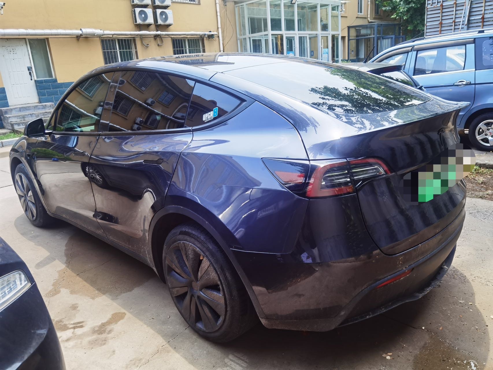 Tesla Model Y 2024 #3 Tesla Model Y 2024 car image #3