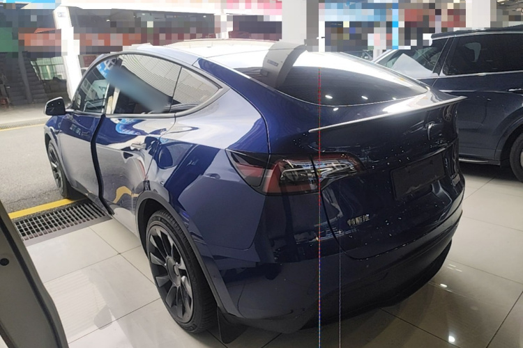Tesla Model Y 2022 #5 Tesla Model Y 2022 car image #5