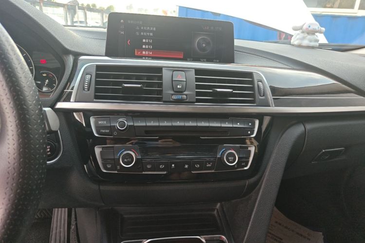 BMW 3 Series 2019 #17 BMW 3 Series 2019 car image #17