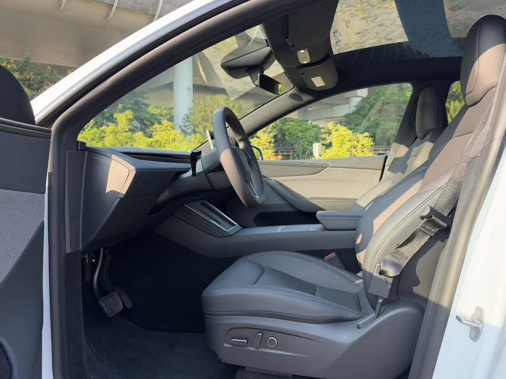Tesla Model Y 2026 #11 Tesla Model Y 2026 immagine di auto #11
