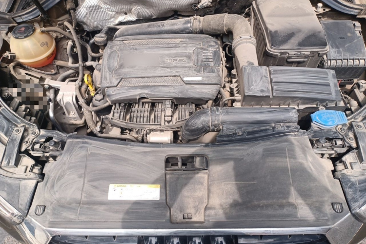 Audi Q3 2019 car image #22
